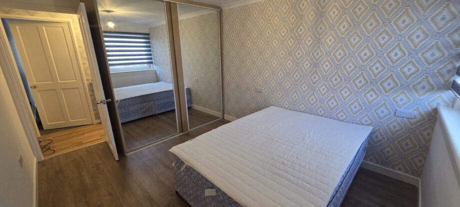 A1 Group - Wallpaper Hanging